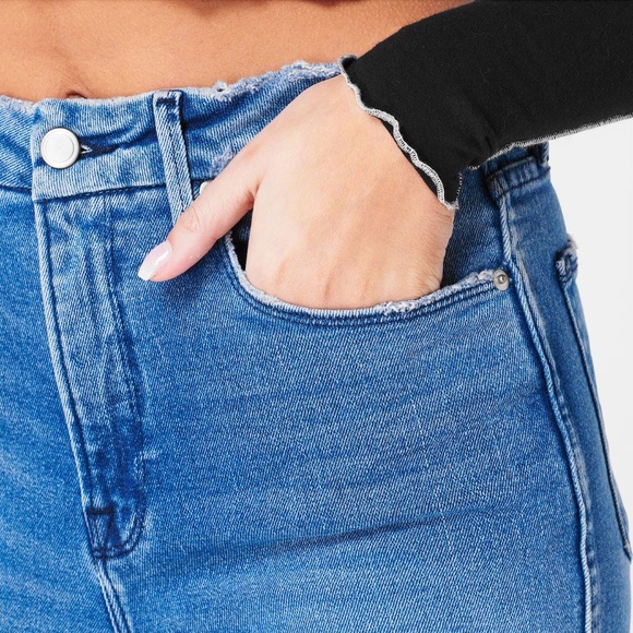 Good Curve Straight Jeans in Blue 858 - Picture 2 of 7